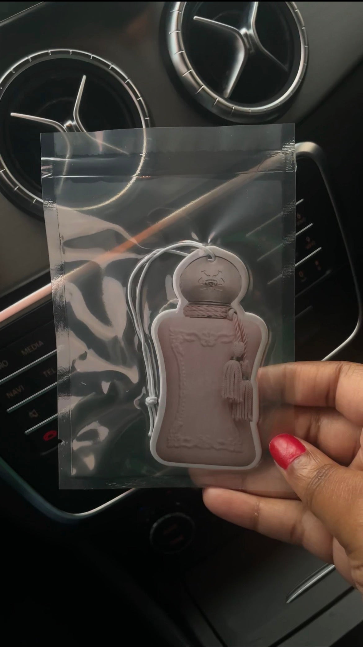 Luxe Air Freshener - Parfums de Marly Delina